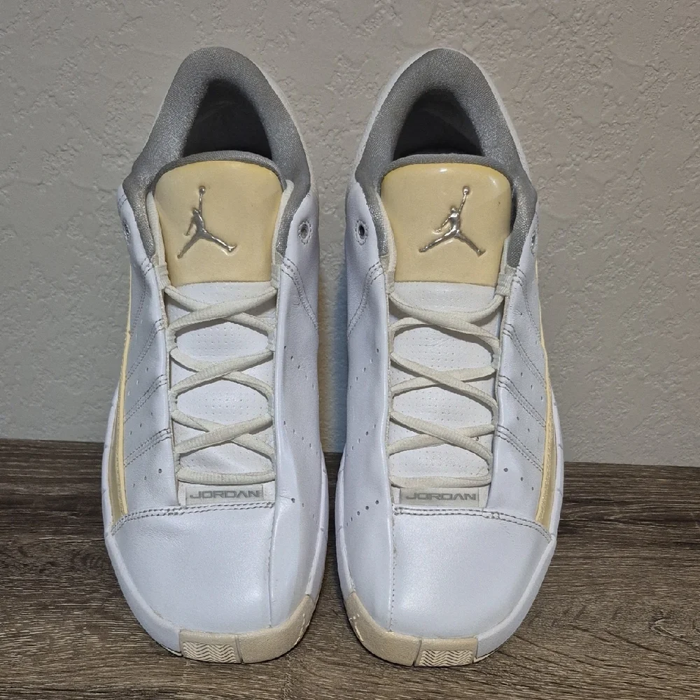 Jordan Men's TE²  Sneakers